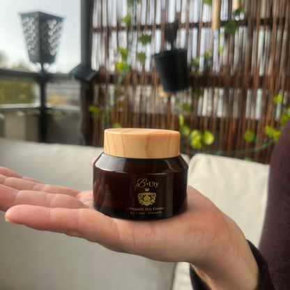 Organic Day Creme på håndflade